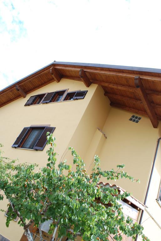 The Yellow House Fiumicino Exterior foto